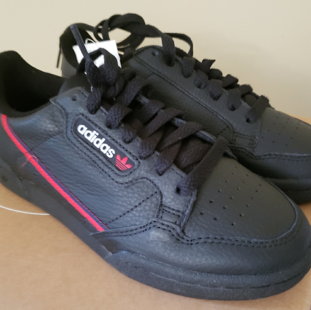 Black adidas continental 80s